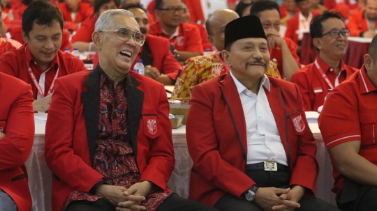 Hendropriyono dan Try Sutrisno hadiri Kongres Luar Biasa PKPI