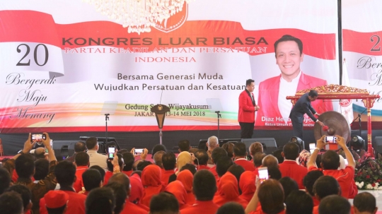 Pukul gong, Jokowi tutup kongres luar biasa PKPI