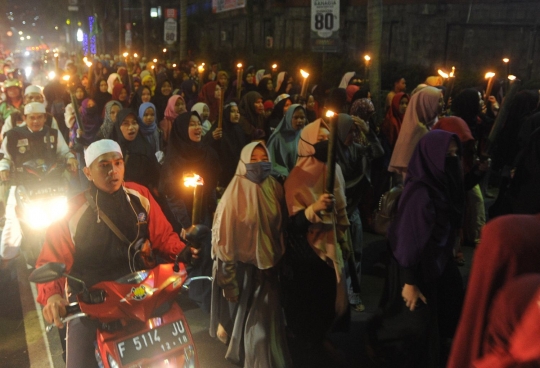 Gema salawat dan pawai obor meriahkan malam menyambut Ramadan di Bogor