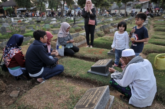 Raup Rezeki di Hari Ibu melalui Kerajinan Tangan 