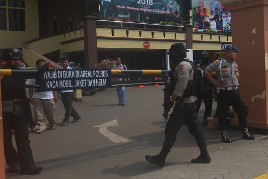 Siaga terorisme, pengamanan Polres Jakarta Timur diperketat