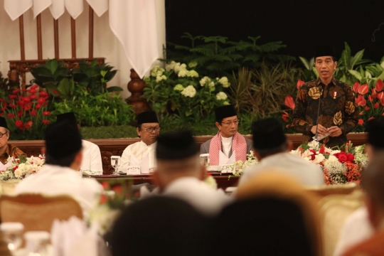 Jokowi buka puasa bersama tokoh agama dan pengusaha di Istana Negara