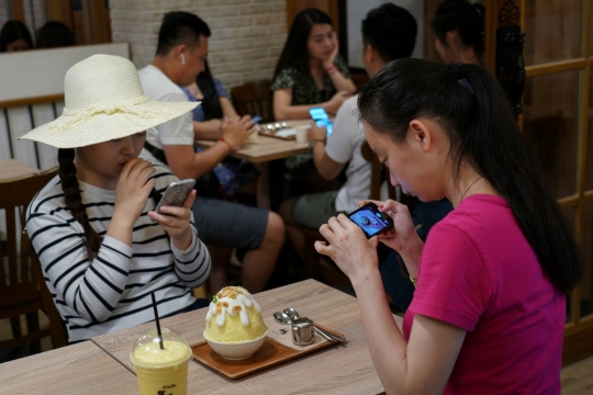 Cara orang Thailand nikmati kelezatan es durian di Kafe After You