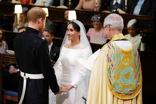 Momen sakral Pangeran Harry dan Meghan Markle ucap janji pernikahan