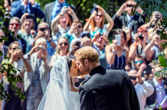 Momen sakral Pangeran Harry dan Meghan Markle ucap janji pernikahan
