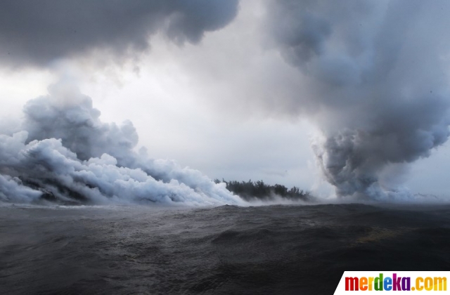 Foto : Lahar Kilauea masuk Samudera Pasifik, Hawaii 