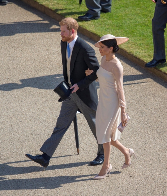 Gaya Meghan Markle tampil perdana usai menikah dengan Pangeran Harry