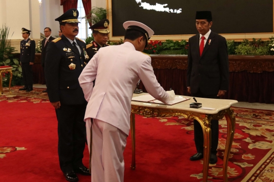 Jokowi lantik Siwi Sukma Adji sebagai KSAL