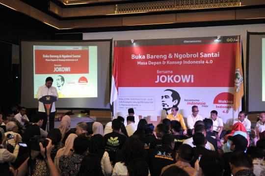 Jokowi buka puasa bareng relawan GoJo dan tokoh muda digital