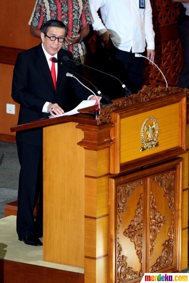 Foto : DPR ketok palu sahkan revisi UU terorisme merdeka.com