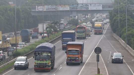 Bulan depan, Pemprov DKI Jakarta batasi operasional truk di Tol Lingkar Luar