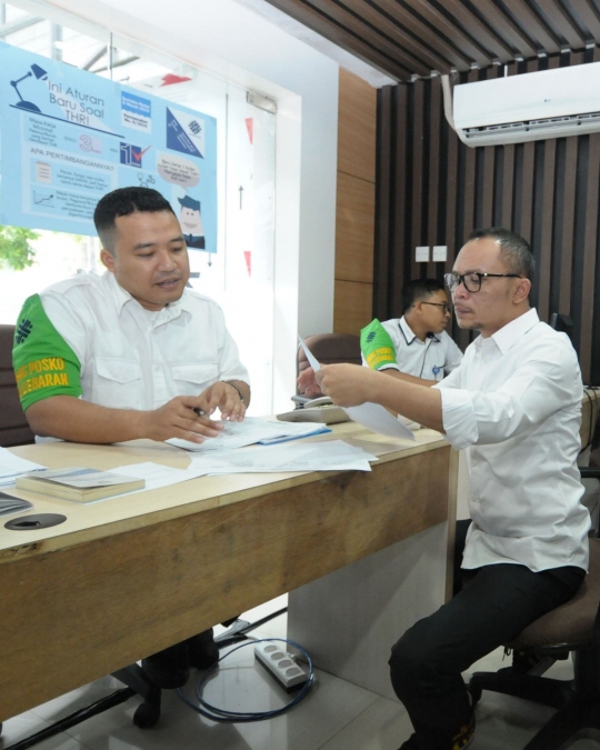 Menaker Hanif Dhakiri cek kesiapan Posko Peduli Lebaran 2018