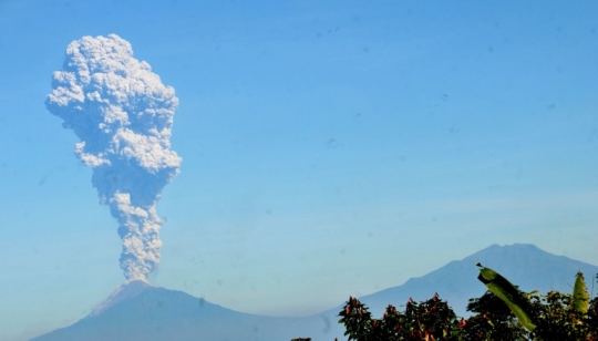 Begini kondisi kaki Gunung Merapi yang berselimut abu