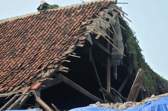 Kondisi gedung Galangan VOC pasca ambruk