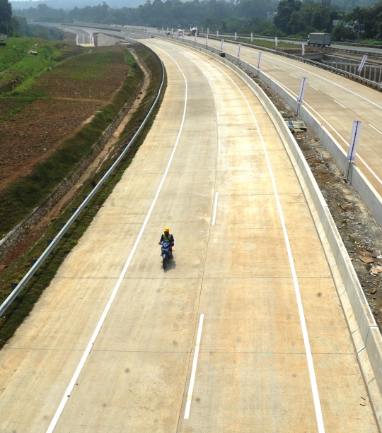 Ruas pembangunan tol Bocimi akan dibuka fungsional