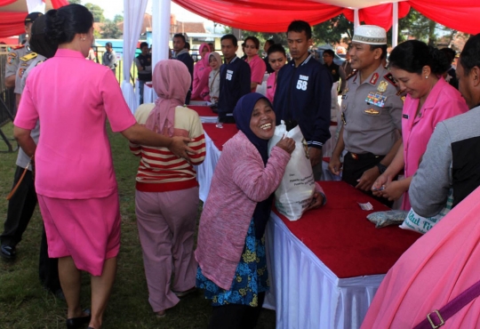 Sespimti Polri gelar pasar murah