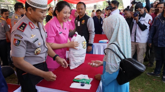 Sespimti Polri gelar pasar murah