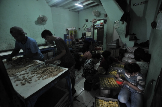 Berkah jelang Lebaran bagi produsen kue kering rumahan