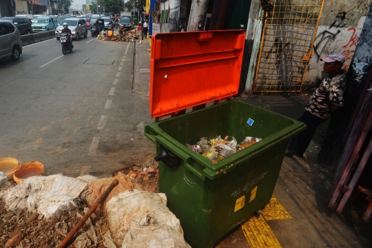 Penampakan tong sampah Rp 3,6 juta dari Jerman hiasi Ibu Kota