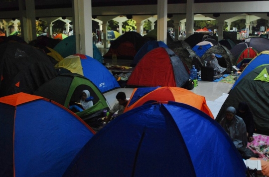 Beriktikaf dalam tenda di malam 10 hari terakhir Ramadan
