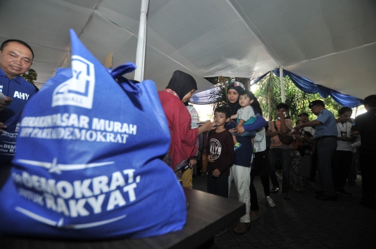 SBY resmikan Gerakan Pasar Murah Demokrat