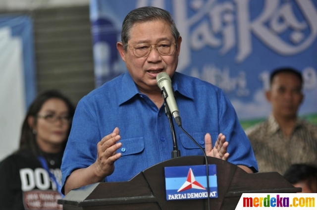 Foto : SBY resmikan Gerakan Pasar Murah Demokrat merdeka.com