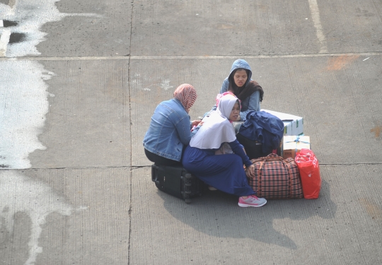 Puluhan ribu pemudik tinggalkan Jakarta dari Terminal Kampung Rambutan