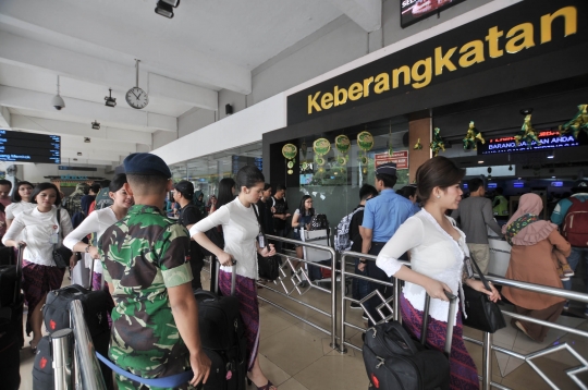 H-4, pemudik padati Bandara Halim Perdanakusuma