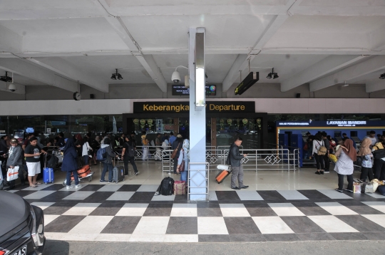 H-4, pemudik padati Bandara Halim Perdanakusuma