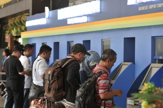 H-4, pemudik padati Bandara Halim Perdanakusuma