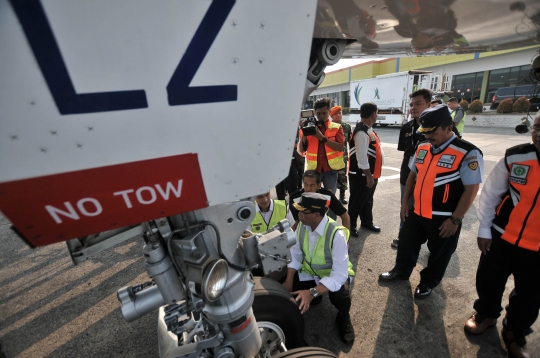 Menhub cek pelayanan arus mudik di Bandara Halim Perdanakusuma