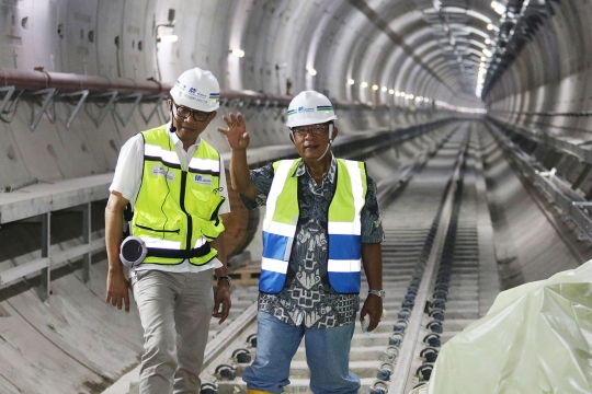 Wajah kagum Menko Darmin Nasution saat tinjau proyek MRT