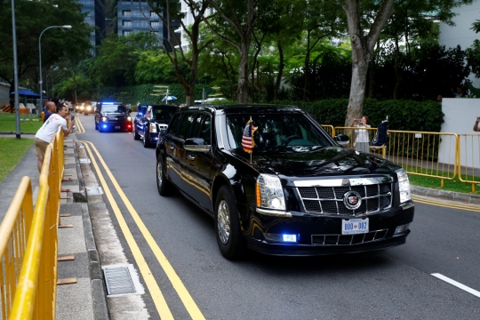 Iring-iringan mobil Trump dan Kim Jong-un menuju pertemuan