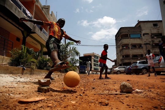 Denyut sepak bola jalanan di berbagai belahan dunia