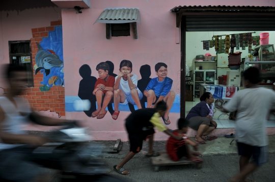 Keceriaan di kampung mural 3D Pekayon Jaya