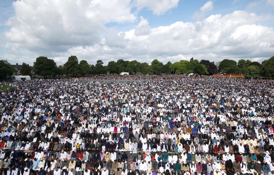 Sambut Idul Fitri, 140 ribu muslim di Inggris tunaikan salat Id