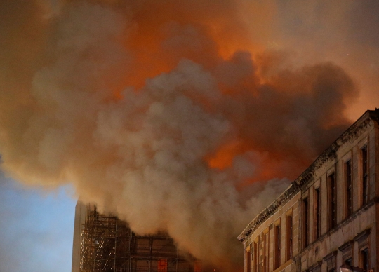 Kebakaran besar hanguskan sekolah seni Mackintosh di Skotlandia