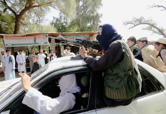 Rayakan Idul Fitri, Taliban dan tentara Afghanistan sepakati gencatan senjata