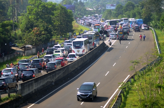 Kawasan Puncak macet