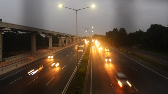 Sistem contra flow urai kemacetan arus balik di tol Jakarta-Cikampek