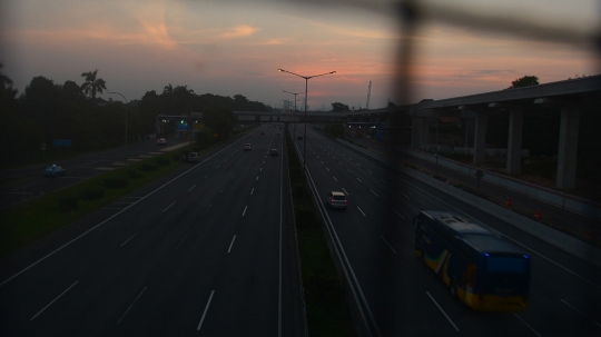 Sistem contra flow urai kemacetan arus balik di tol Jakarta-Cikampek