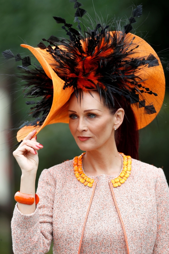Melihat uniknya topi Bangsawan Inggris di Royal Ascot