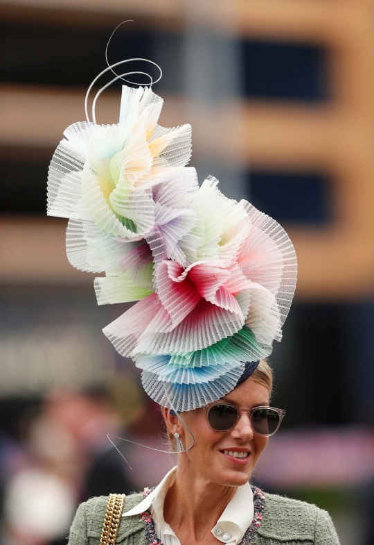 Melihat uniknya topi Bangsawan Inggris di Royal Ascot