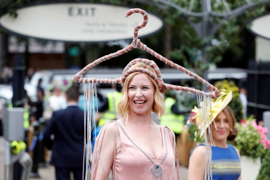 Melihat uniknya topi Bangsawan Inggris di Royal Ascot