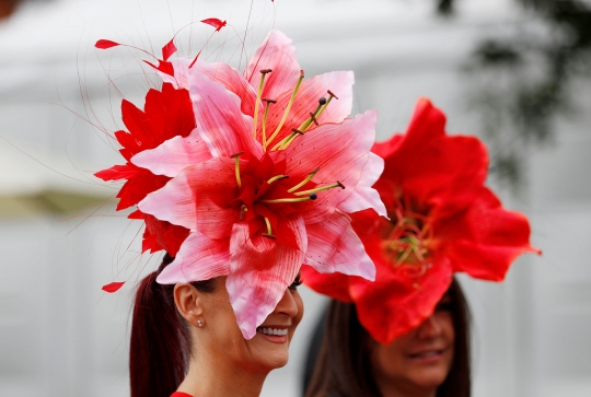 Melihat uniknya topi Bangsawan Inggris di Royal Ascot