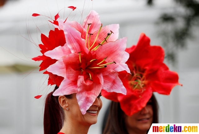 Foto : Melihat uniknya topi Bangsawan Inggris di Royal 