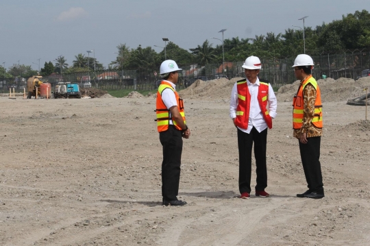 Jokowi tinjau proyek runway 3 Bandara Soekarno-Hatta