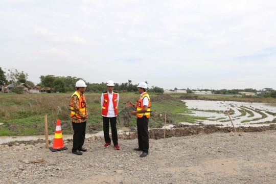 Jokowi tinjau proyek runway 3 Bandara Soekarno-Hatta