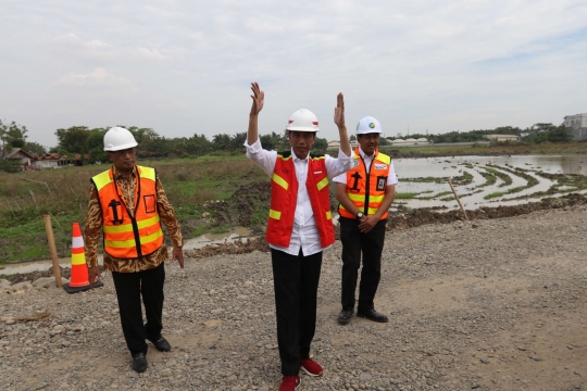 Jokowi tinjau proyek runway 3 Bandara Soekarno-Hatta