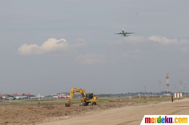 Foto : Melihat proyek perluasan Bandara Soekarno-Hatta 